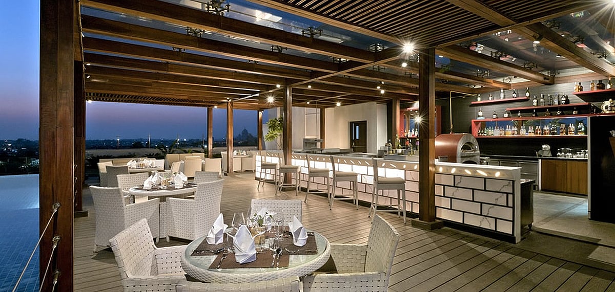 InfiniThe Sky Lounge at Taj Hotel & Convention Centre in Agra overlooking the Taj Mahal