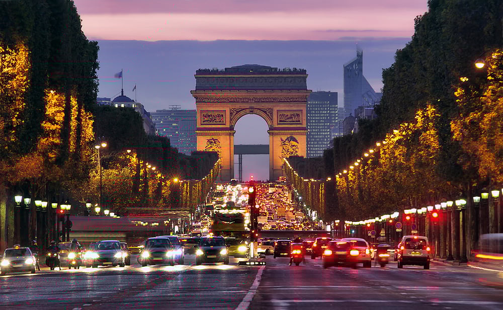  Champs-Elysees at night 