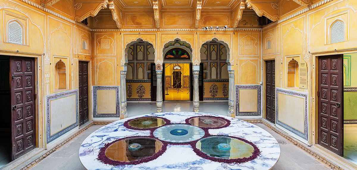 Chrysanne Sathacos Five Mirrors of the World