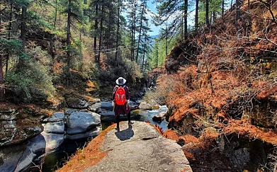© The sacred site of Mebar Tsho : Trans Bhutan Trail is reopened in 2022 after 60 years