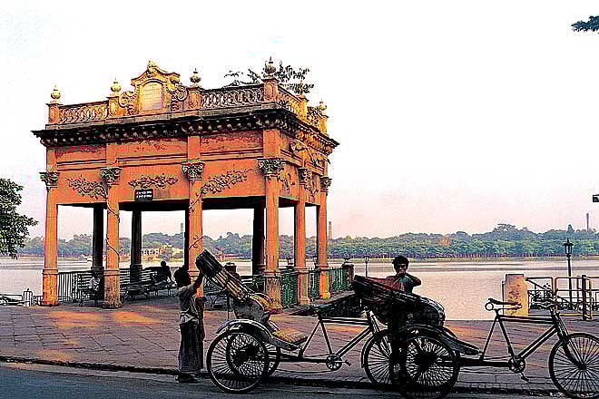 Shutterstock : Strand at Chandernagore is a Dutch structure