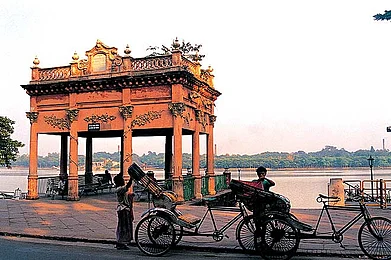 Shutterstock : Strand at Chandernagore is a Dutch structure