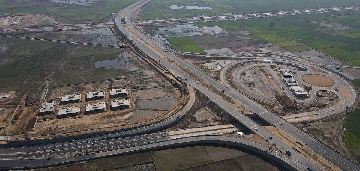 Aerial view of 6-lane highway, Photo Credit Union Minister Nitin Gadkari