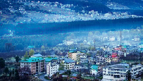 With picturesque mountain views, Manali remains a favoured destination