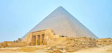 The entrance to the tomb of Queen Meresankh III