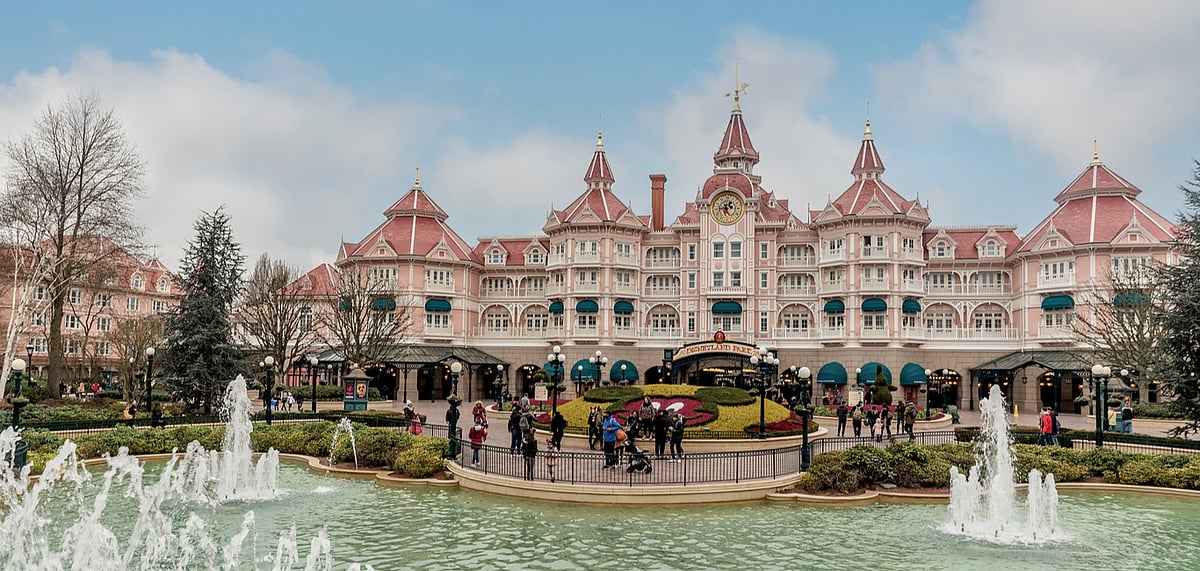 Shutterstock : Fanstasyland at Disneyland Paris