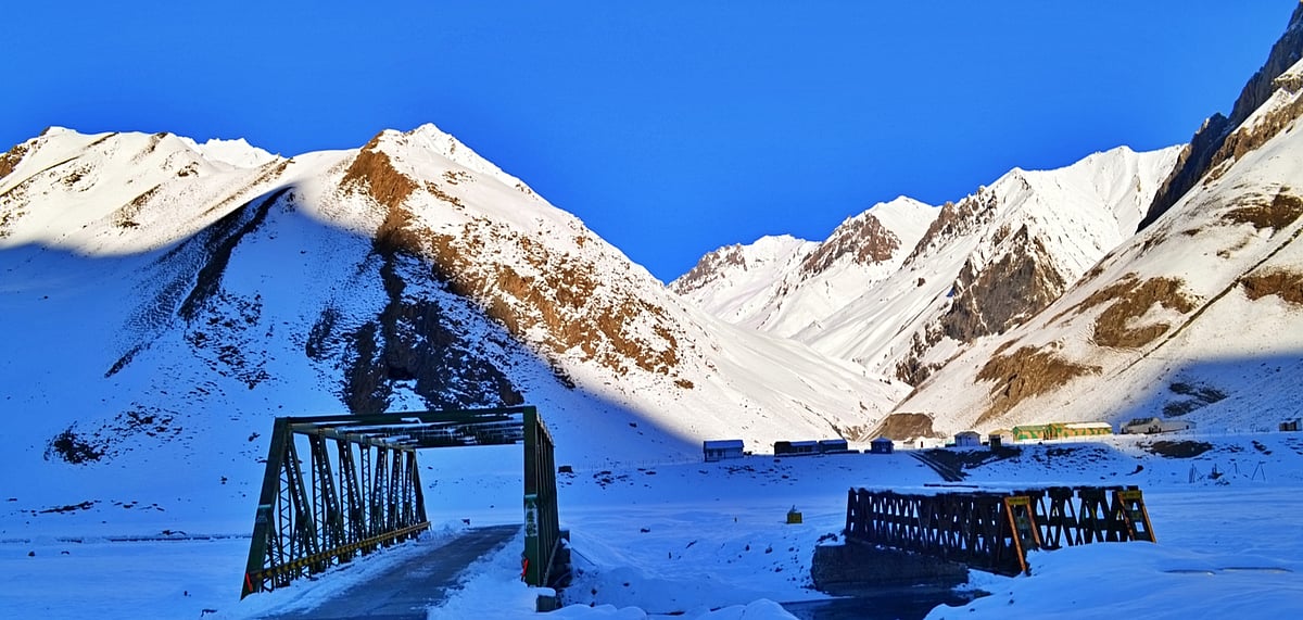  Zoji-La will soon receive a smart tunnel located about 100 km away from Srinagar