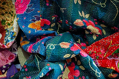 Embroidered kantha of Bengal Photo Shutterstock.com