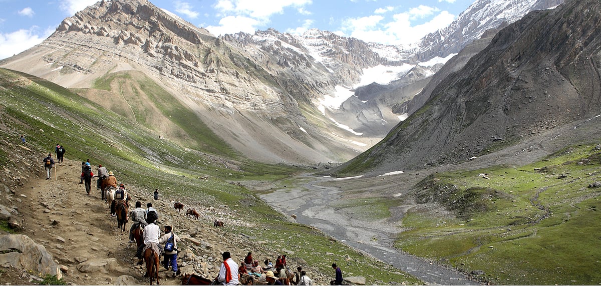 Pilgrims enroute their yatra to Amarnath