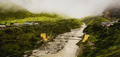 The quaint village of Mana on the banks of river Saraswati