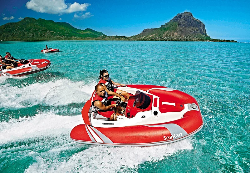 Immerse yourself in the thrilling world of water sports and embark on an unforgettable sea-karting adventure.