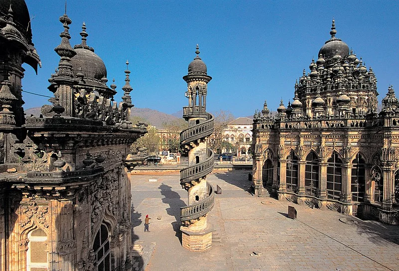 Islamic Architecture at its best in Junagadh