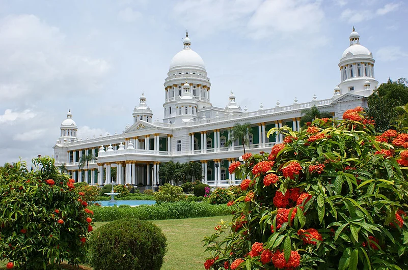 Lalitha Mahal is situated at the foot of the Chamundi Hills