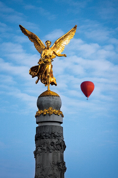 A statue in Reims