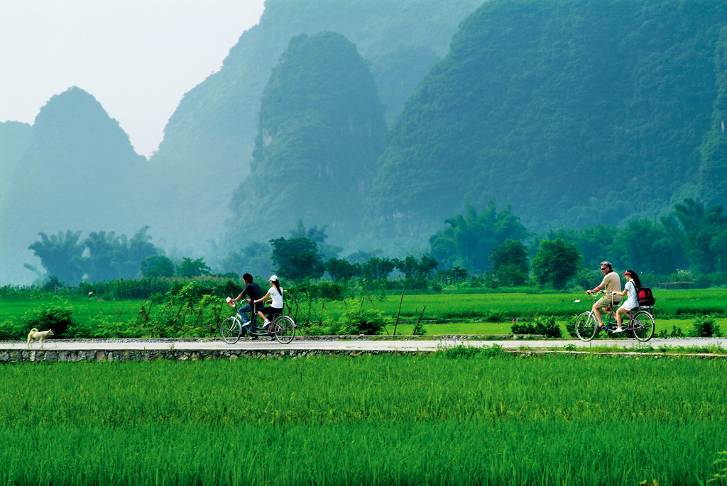Cycling around in Yangshuo