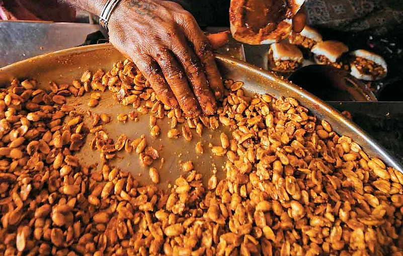 Called farsan, Gujarati snacks are popular in every household