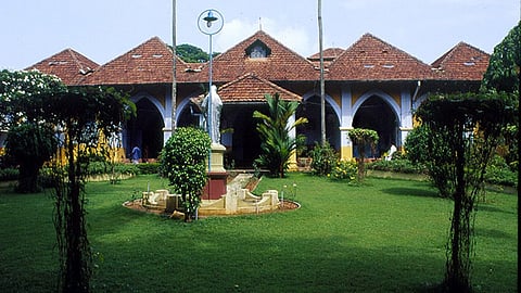 The Portuguese influence on the art and architecture of the region can be seen at the Indo-Portuguese Museum in Kochi