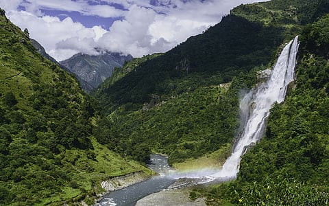 The Siang river is ideal for rafting. 