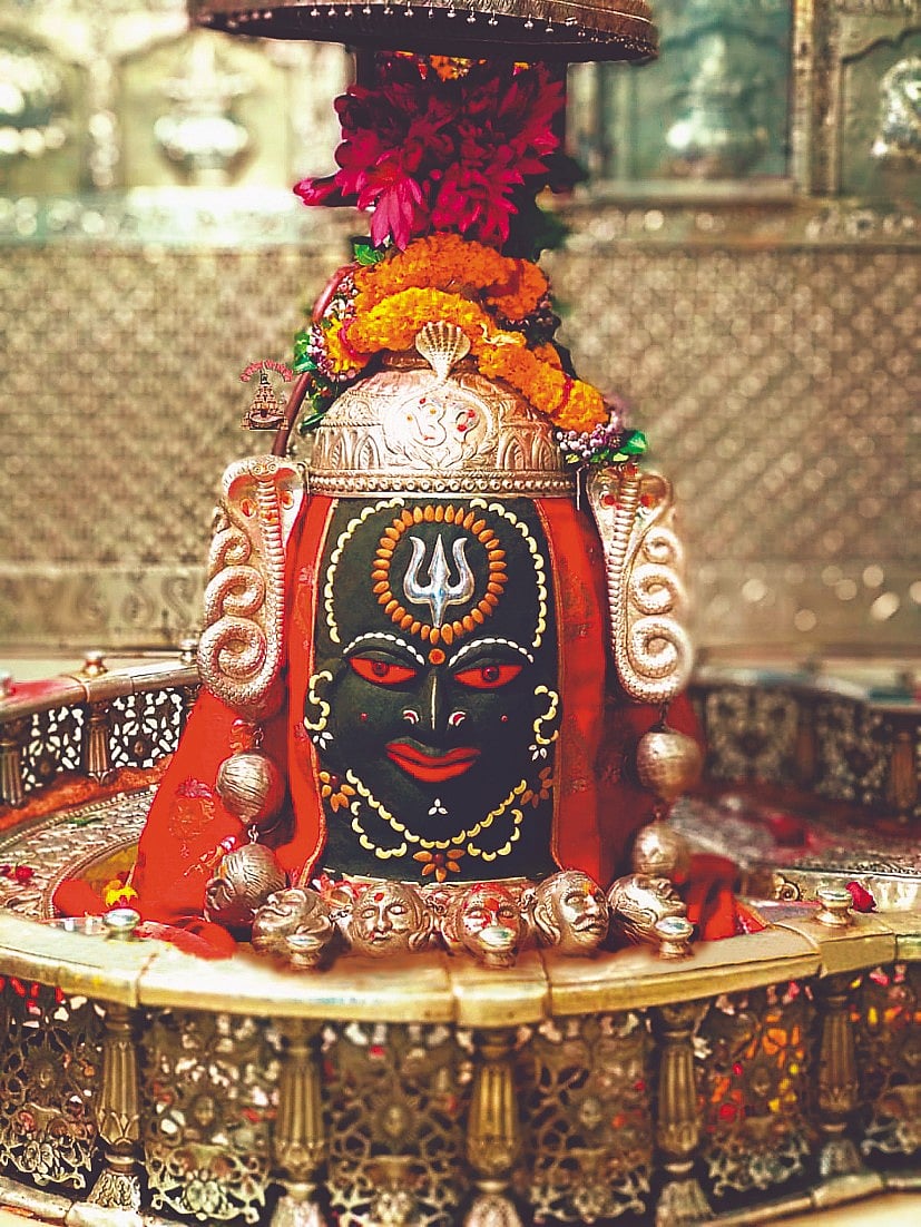 The jyotirlinga of Mahakal all decked up after the aarti