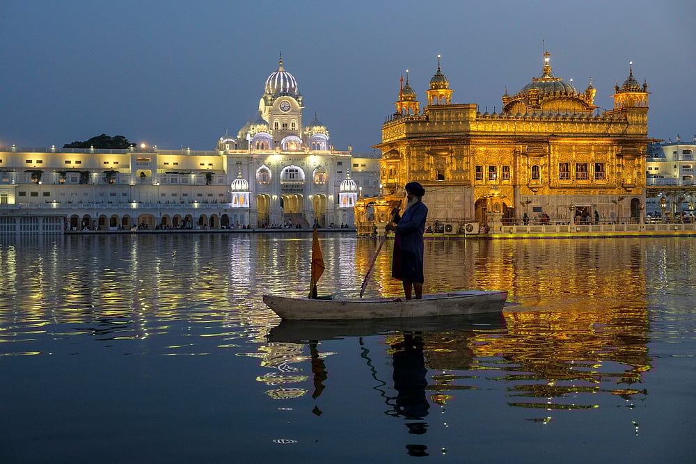 The breathtaking Golden Temple as dusk falls