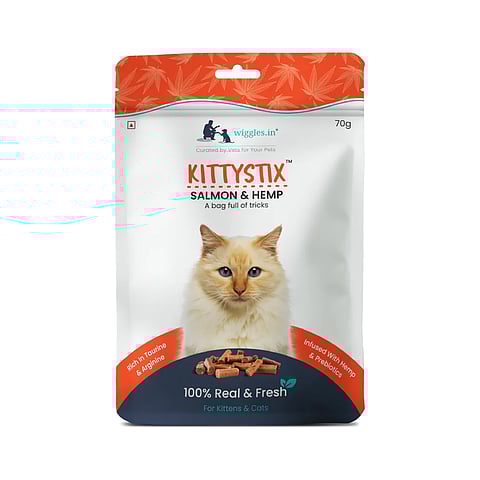 Kittystix Healthy Treats consist flavourful combo of salmon, tuna and hemp