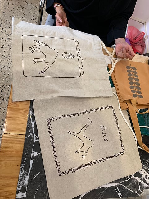 The best part is the focus on sustainability, with students using different coloured earth from the various mountains of AlUla to create their own unique pigments