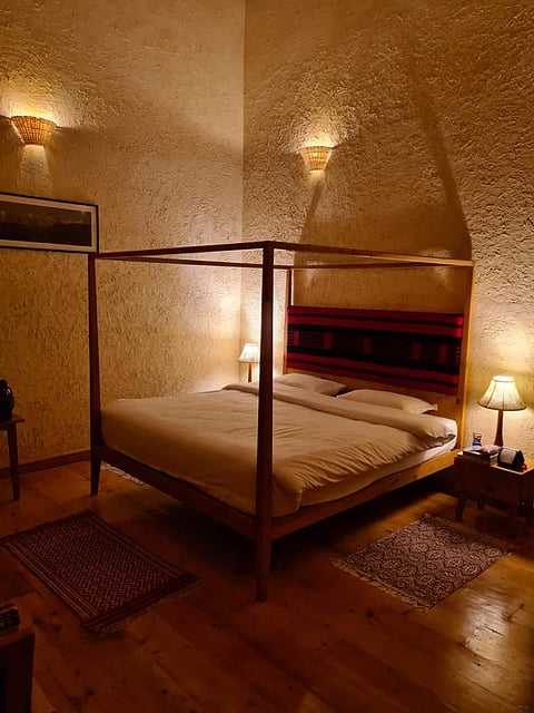 A cozy room at Aarish