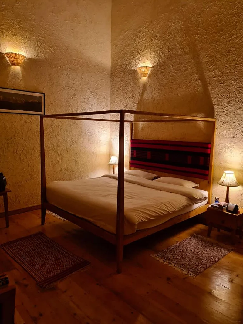 A cozy room at Aarish