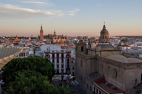 discover Baroque churches in Seville