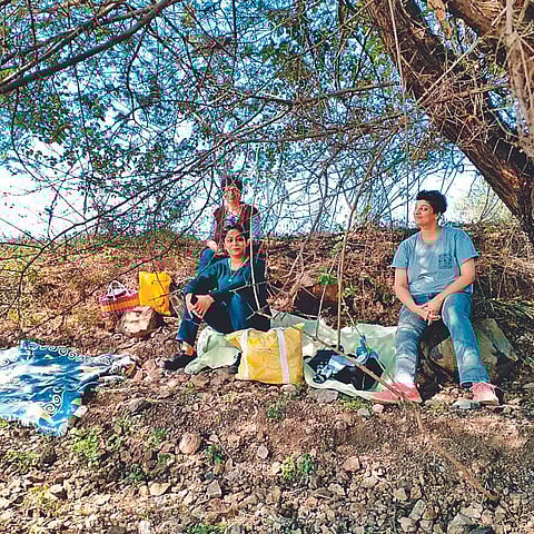 Trupti and Rupa's family picnic