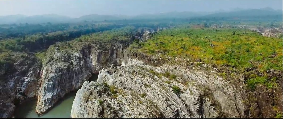 Most of Mohenjo Daro films beautiful locations were in Madhya Pradesh  