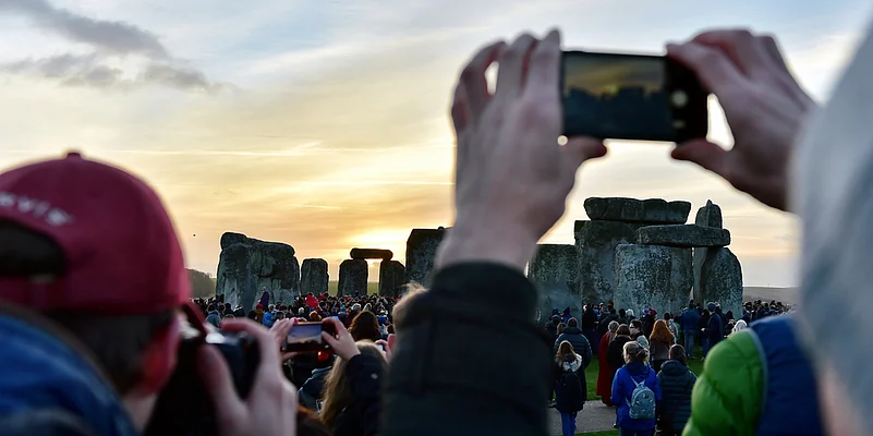 Watch the sun rise over the Stonehenge on the Winter Solstice