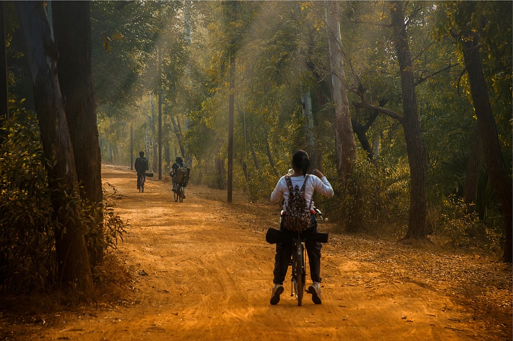 Explore the city of Bolpur