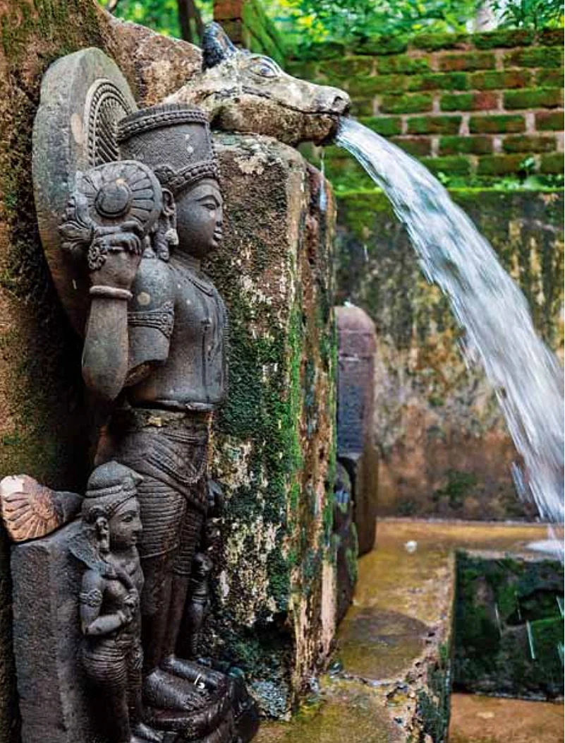 Stone sculptures near Turturiya