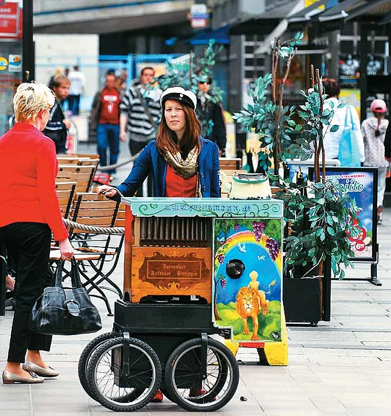 Farmers market at Esplanade Park