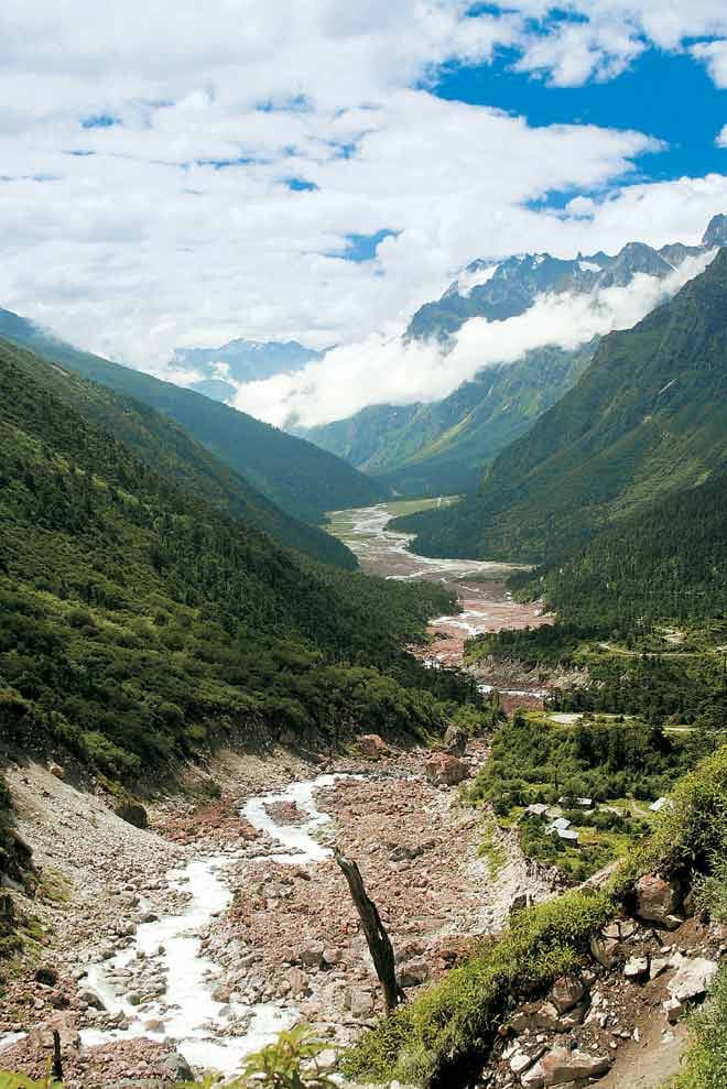 The Teesta river cuts through the valleys in Sikkim