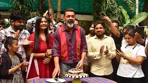 ബോബി ഡിയോൾ സിനിമയിൽ 30വർഷം പൂർത്തിയാക്കിയതിന്റെ ആഘോഷം