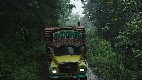 'വിലായത്ത് ബുദ്ധ'യിലെ 'സ്പിരിറ്റ് മറയൂർ' ​ഗാനത്തിൽ നിന്ന്