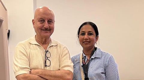 ബോളിവുഡ് നടൻ അനുപം ഖേറും നിർമാതാവ് ആൻ സജീവും