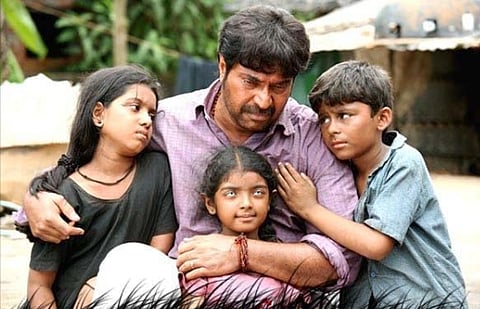 'കറുത്തപക്ഷികളി'ൽ നിന്നൊരു രം​ഗം