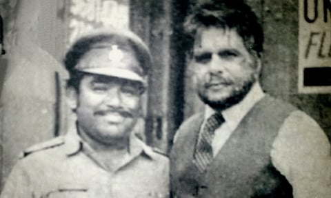 പുന്നപ്ര അപ്പച്ചൻ ദിലീപ് കുമാറിനൊപ്പം ദുനിയാ എന്ന സിനിമയുടെ സെറ്റിൽ