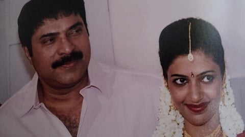 ദേവി കൃഷ്ണകുമാർ വിവാഹദിനത്തിൽ മമ്മൂട്ടിക്കൊപ്പം