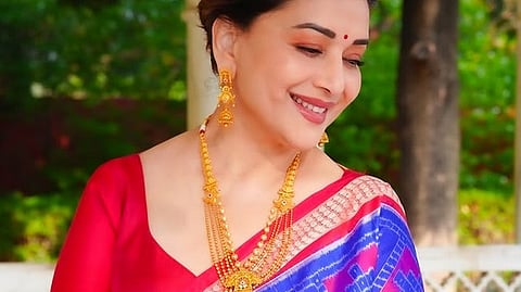 ഒഡീഷ പട്ടുസാരിയണിഞ്ഞ് മാധുരി ദീക്ഷിത് 