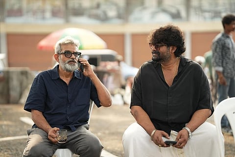 'പരിപാടി' പൂജാ ചടങ്ങിനുശേഷം ജോജു ജോർജും രാജീവ് രവിയും