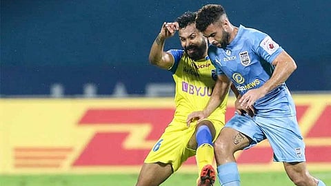 ISL: কেরালা ব্লাস্টার্সকে ২-১-এ হারিয়ে জয়ে ফিরলো মুম্বাই সিটি এফসি 