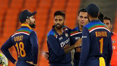 T-20: রুদ্ধশ্বাস ম্যাচে শেষ হাসি হাসলো ভারত