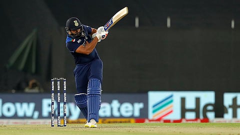 T-20: সিরিজ নির্ণায়ক ম্যাচে দাপট ভারতের, 
সমানে জবাব ইংল্যান্ডের