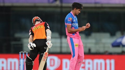 IPL: অধিনায়ক বদলেও শেষ রক্ষা হল না, এবার রাজস্থানের কাছে হার হায়দারাবাদের