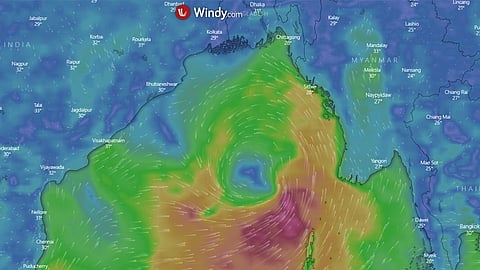 এই মুহূর্তে যেখানে যশ-এর অবস্থান