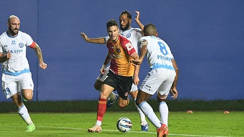 এস সি ইষ্টবেঙ্গল বনাম জামশেদপুর এফসি